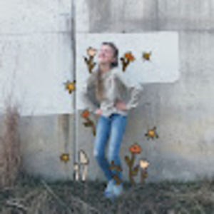 Meet your Posher, Ella